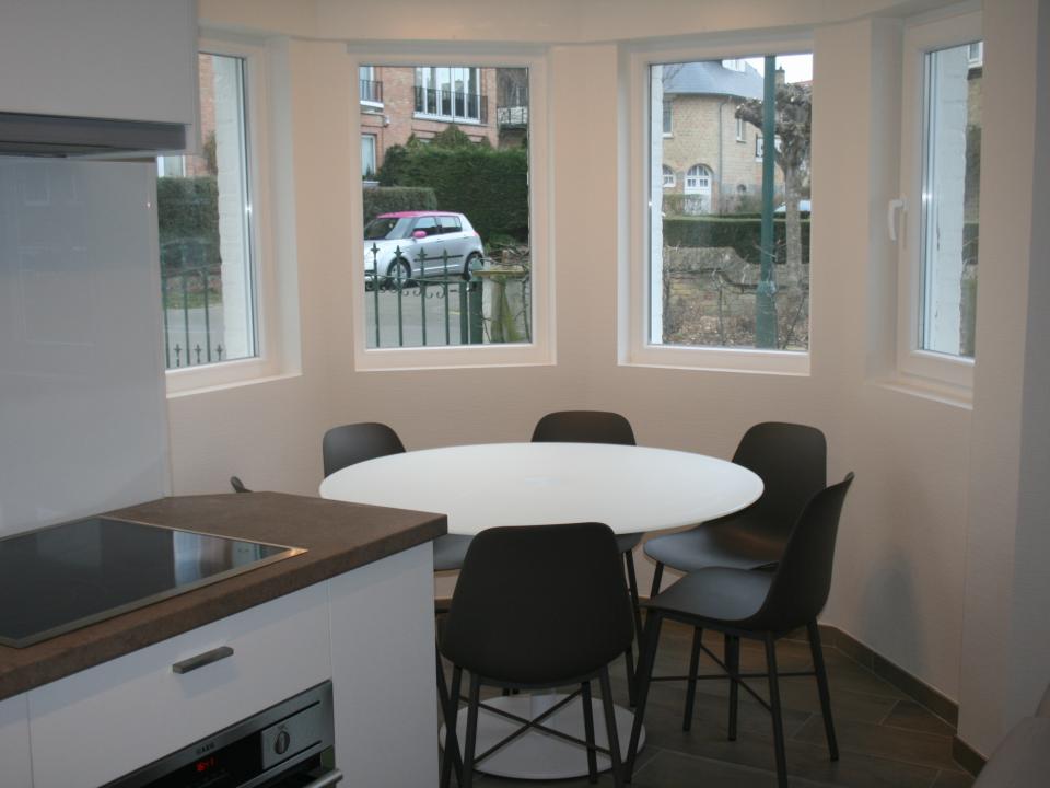 eettafel en erkertje La Tourelle De Panne