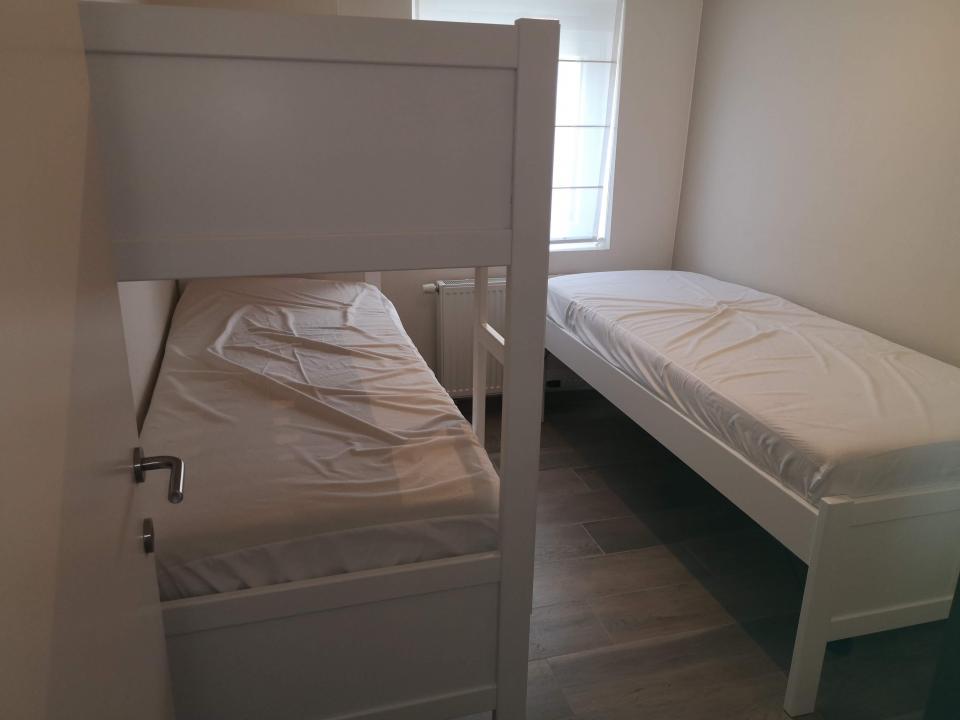 slaapkamer 2 uiteen